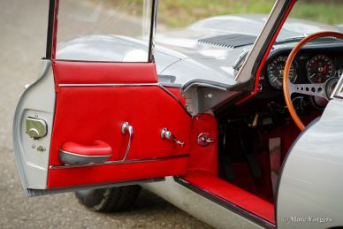 Jaguar E-type 4.2 Litre FHC, 1966