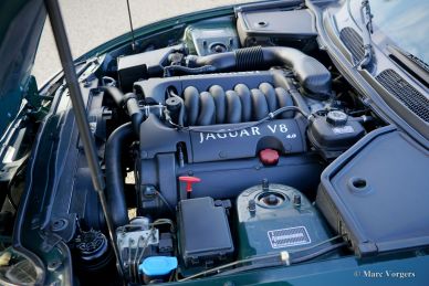 Jaguar XK8 coupe, 2001