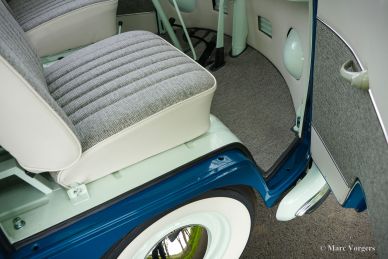 Volkswagen Type 2 T1 Samba 21-window Deluxe, 1966 Restoration