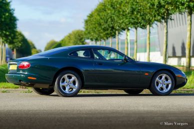 Jaguar XK8 coupe, 2001