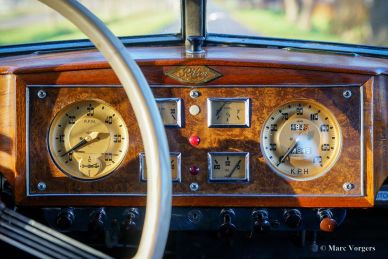 Riley RMF saloon, 1953