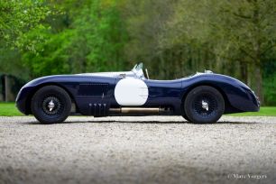 Jaguar-C-Type-Proteus-Replica-1969-Dark-Blue-02.jpg