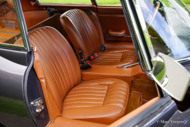 Jaguar E-type 4.2 Litre FHC, 1965