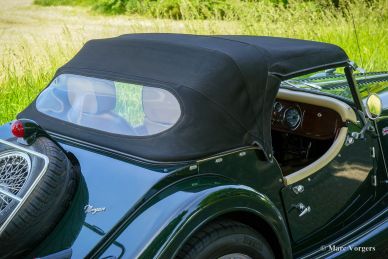 Morgan Plus 8 ‘Wide body’, 2001