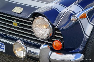 Triumph TR 250, 1967