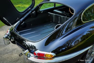 Jaguar E-type 4.2 Litre FHC S1, 1966