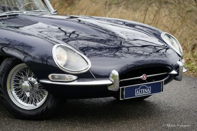 Jaguar E-type 4.2 Litre S1 FHC, 1965