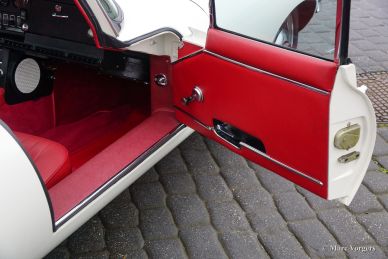 Jaguar E-type 4.2 Litre FHC S2, 1969