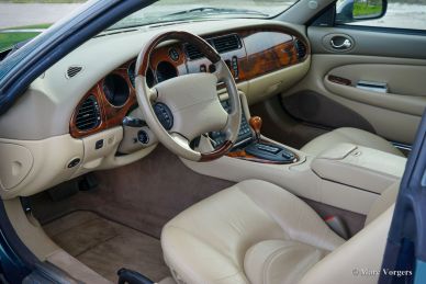 Jaguar XKR, 2002