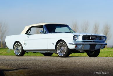 Ford Mustang convertible, 1966