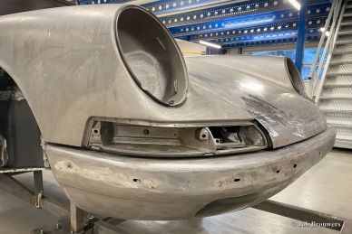 Porsche 911 2.0 SWB 1968 body restoration