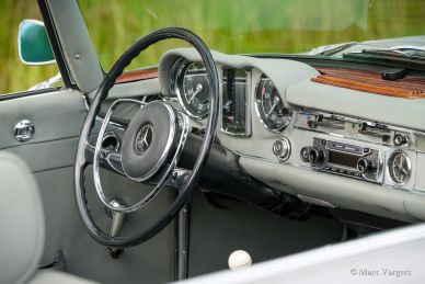 Mercedes-Benz 230 SL (W113), 1964