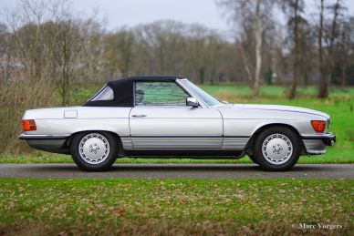 Mercedes-Benz 280SL (R107), 1985