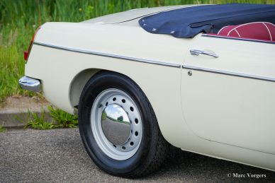MG MGB roadster, 1966