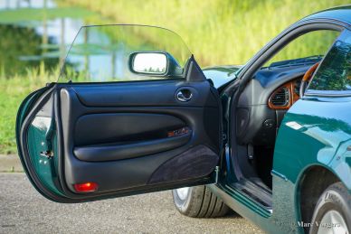 Jaguar XK8 coupe, 2001