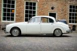 Jaguar-MkII-Mk2-Automatic-1962-Old-English-White-02b.jpg