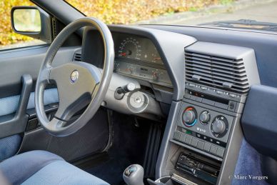 Alfa Romeo 164 3.0 V6, 1990