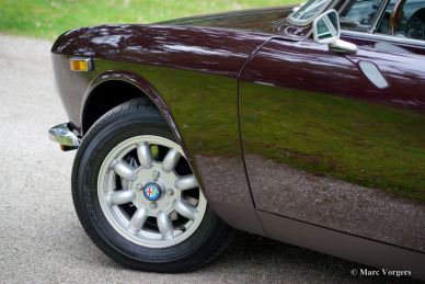 Alfa Romeo Giulia 2000 GTV, 1975