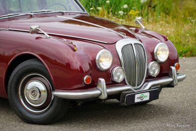 Daimler 250 V8, 1967