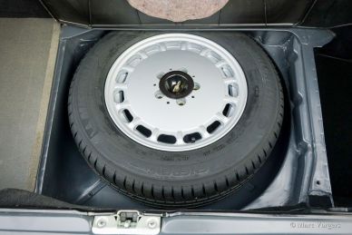 Mercedes-Benz 280SL (R107), 1985