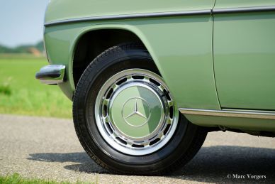 Mercedes-Benz 220 D, 1974