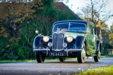 Riley RMF saloon, 1953