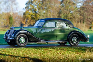 Riley RMF saloon, 1953