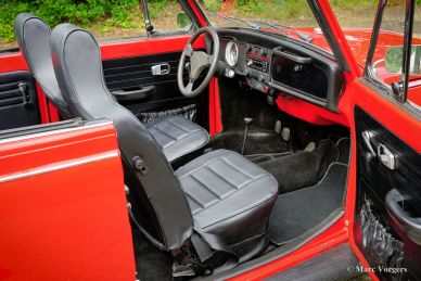 Volkswagen “Beetle” 1302 LS Convertible / Cabriolet, 1971