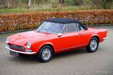 Fiat 124 Sport Spider 1800, 1973