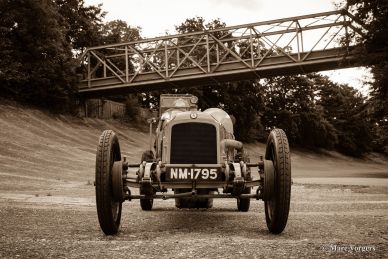The Spirit of Brooklands – Captured in Colour