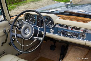 Mercedes-Benz 230 SL 'Pagode', 1964