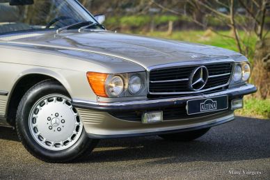 Mercedes-Benz 560 SL, 1987