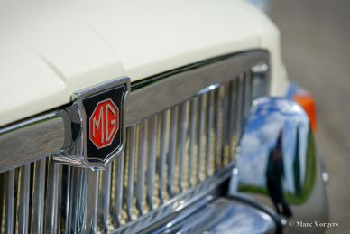 MG MGB roadster, 1966