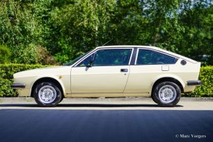 Alfa-Romeo-Alfasud-Sprint-1500-Avorio-02.jpg