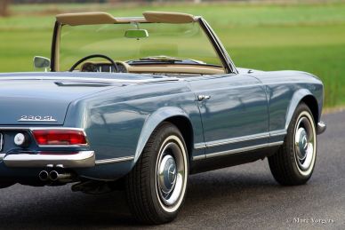 Mercedes-Benz 230 SL 'Pagode', 1964