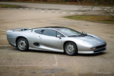 Jaguar XJ220, 1993