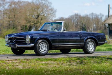 Mercedes-Benz 230 SL 