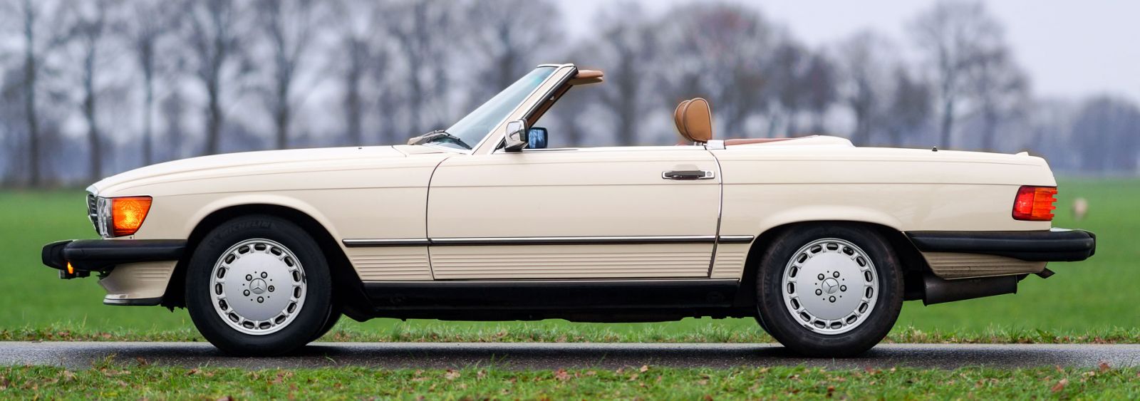 Mercedes-Benz 560 SL, 1989