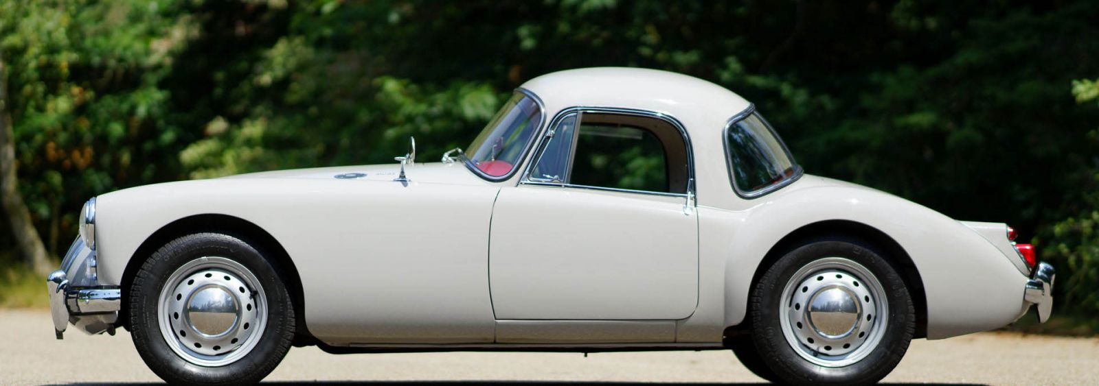 MG MGA 1600 coupe, 1959 - Classicargarage - FR