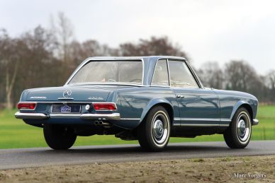Mercedes-Benz 230 SL 'Pagode', 1964
