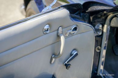 Mercedes-Benz 230 SL 