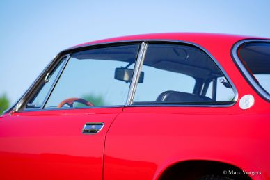 Alfa Romeo Giulia GT 1300 Junior, 1975