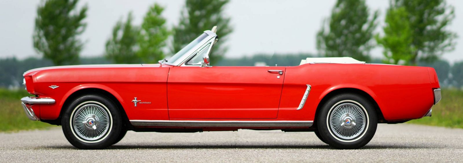 Ford Mustang convertible, 1965
