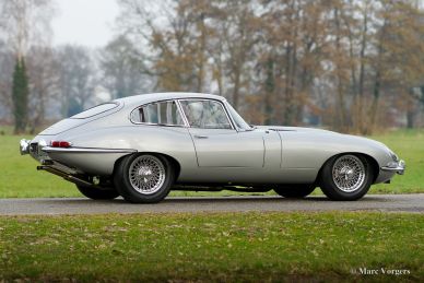 Jaguar E-type 4.2 Litre FHC, 1966