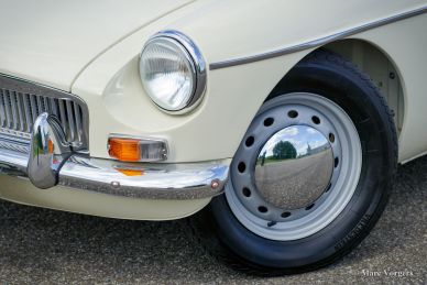 MG MGB roadster, 1966