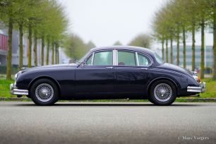 Jaguar-Mk2-MkII-38-Automatic-1963-Dark-Blue-Bleu-Fonce-Dunkelblau-02.jpg