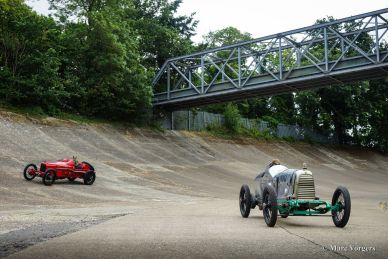 The Spirit of Brooklands – Captured in Colour
