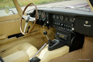 Jaguar E-type 4.2 Litre FHC, 1971