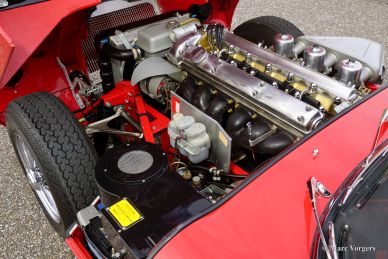 Jaguar E-type 4.2 FHC, 1965