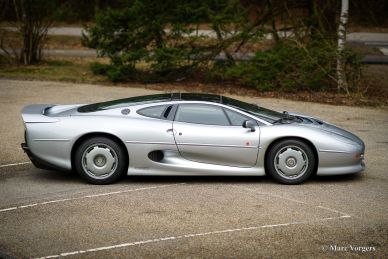 Jaguar XJ220, 1993